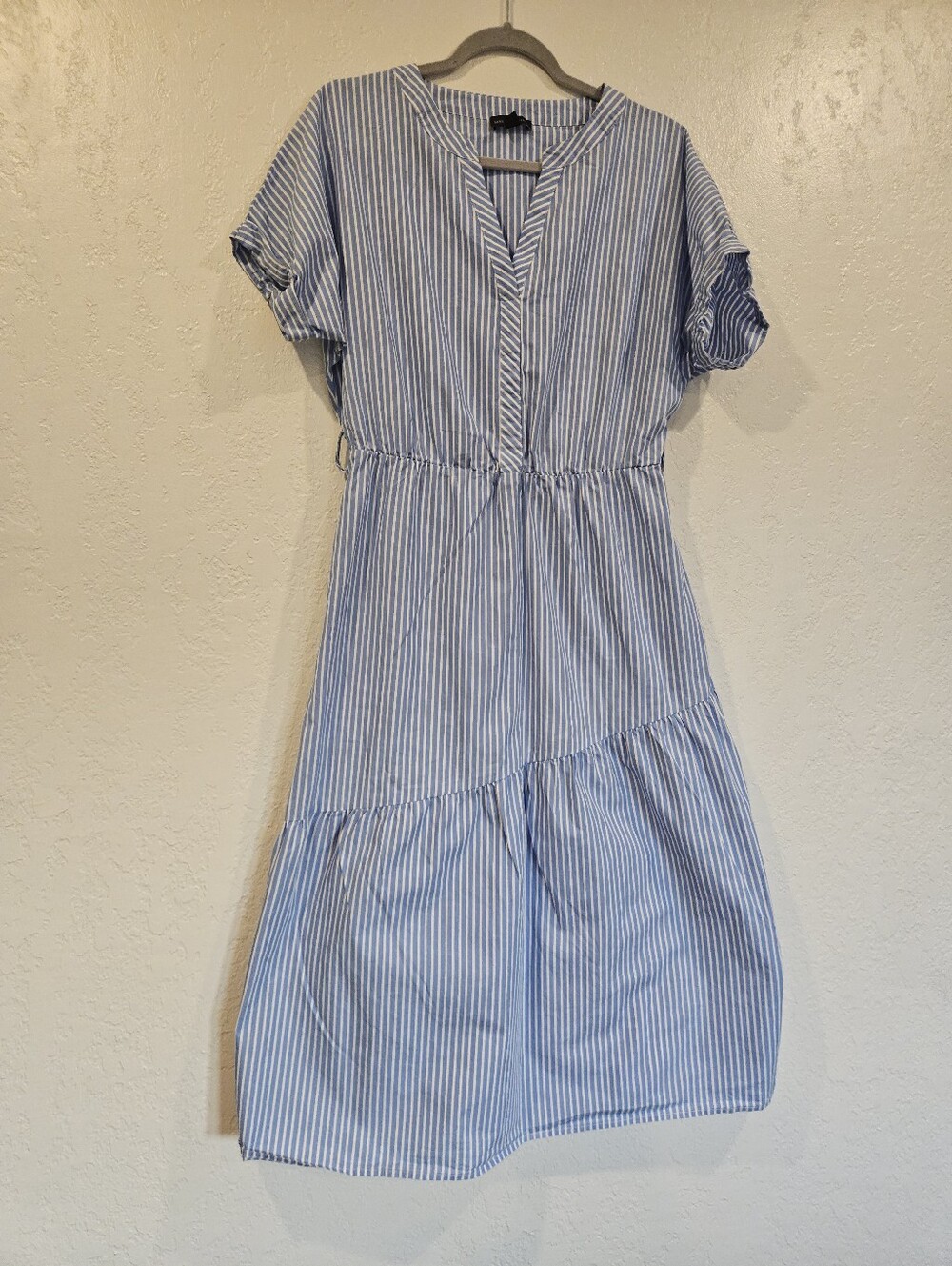 Saks Fifth Avenue Dress Size 10 Midi Blue White Stripe 100% Cotton With Pockets.